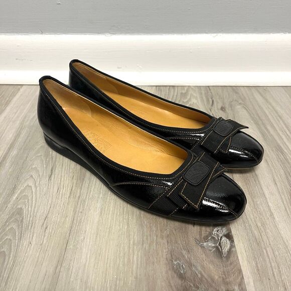 Salvatore Ferragamo Flats Women’s 9 AA (Narrow) Black Patent Leather Logo Ribbon - Picture 1 of 7